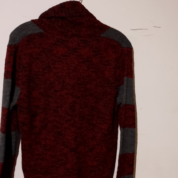 Swearher - Picture 5 of 7